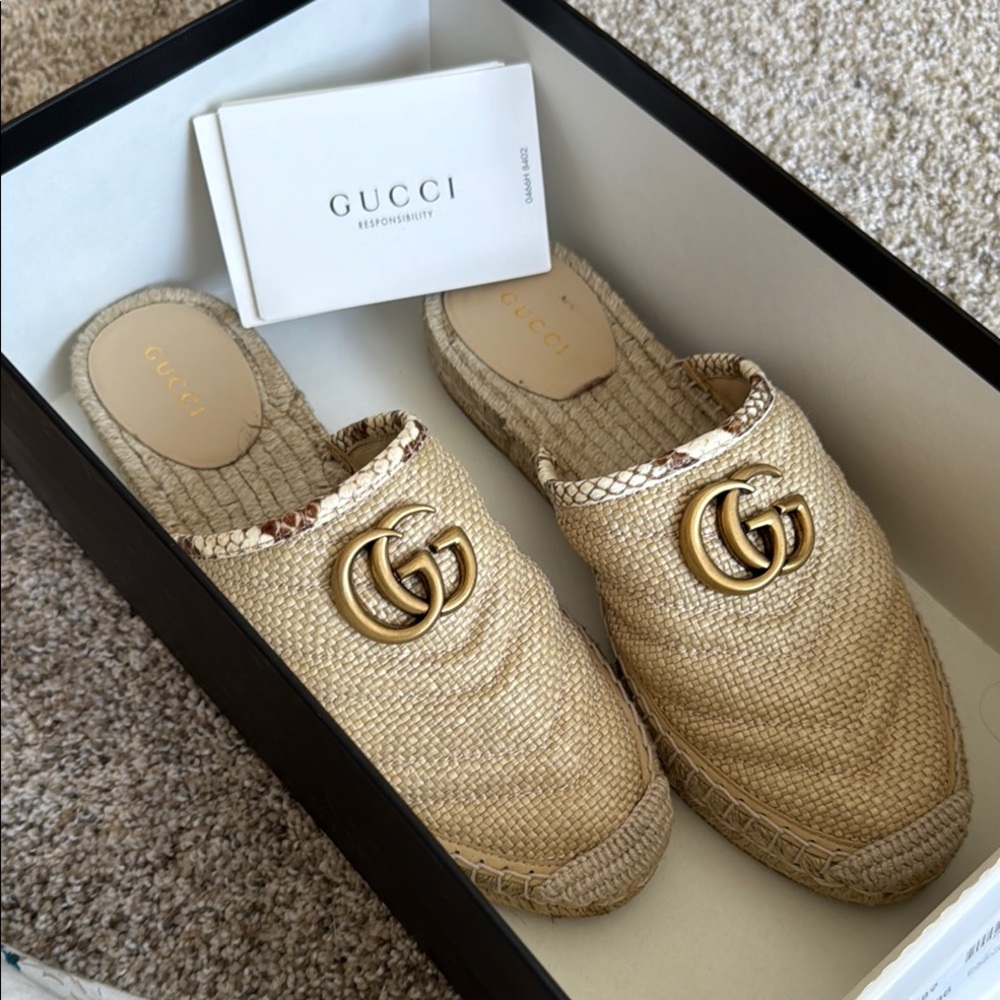 Gucci Gold Mules Luxurious Slip-On Design Size 36